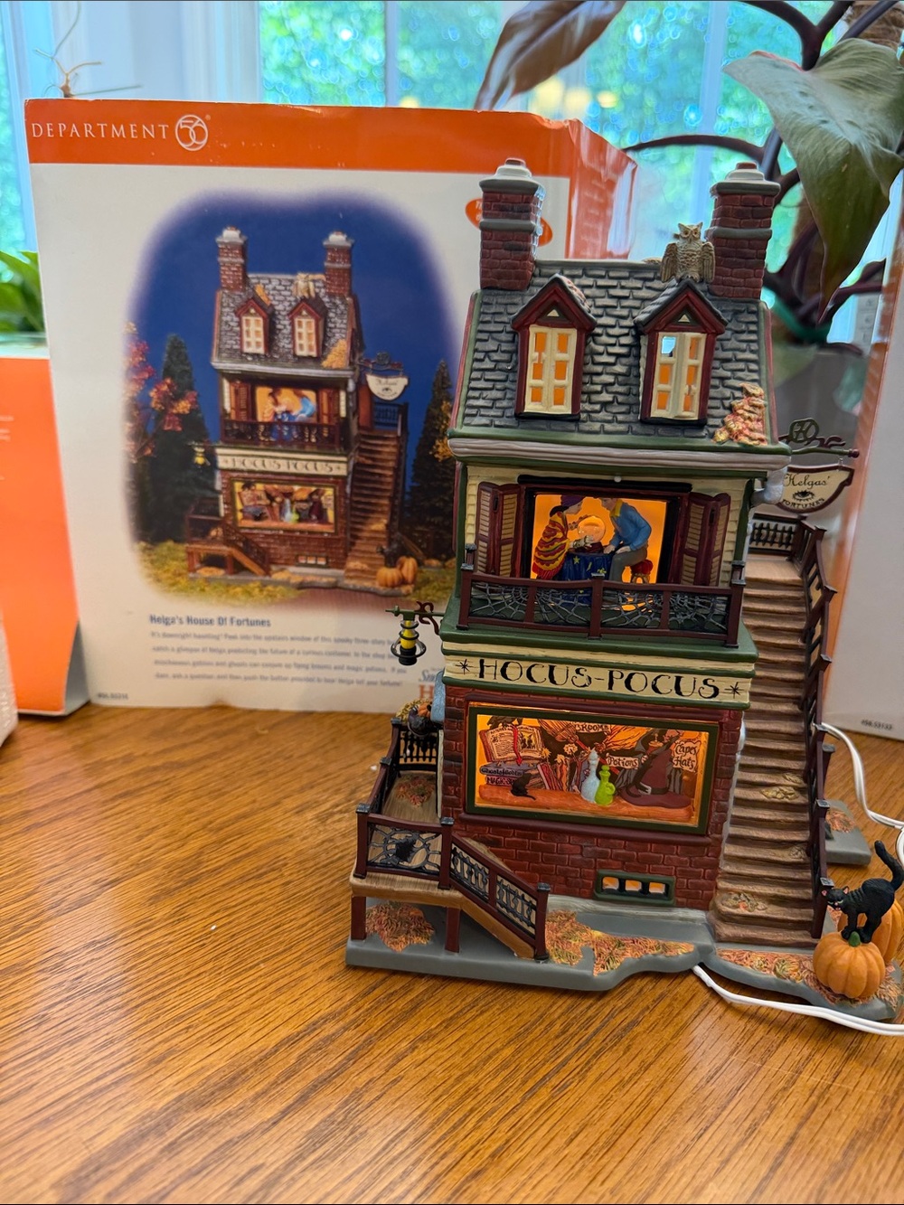 Department 56 Halloween Helga’s House of Fortunes